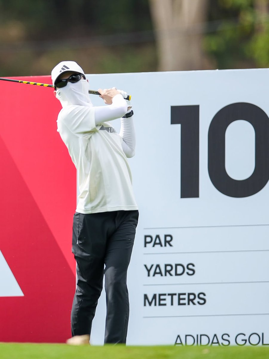 ppromx_official's tweet photo. (📮) 🏌️ #adidasgolfthailand #adidasgolf
#adipower
#adidasgolfclassictournament
// โปรน้องพร้อมอย่างเท่ ได้ครูดีอย่างโปรพี่มาร์คสอนอย่างใกล้ชิดแน่ ๆ 👉🏻👈🏻💜🤍
🆙IG post • ppromxx_
🗓️28 FEB 2026
🔗https://t.co/K2wQI3Vt18
@marcmc_mc @ppromxx_
#marcmc #ppromxx_
#มังคุดของพร้อม https://t.co/99nVUXaY26