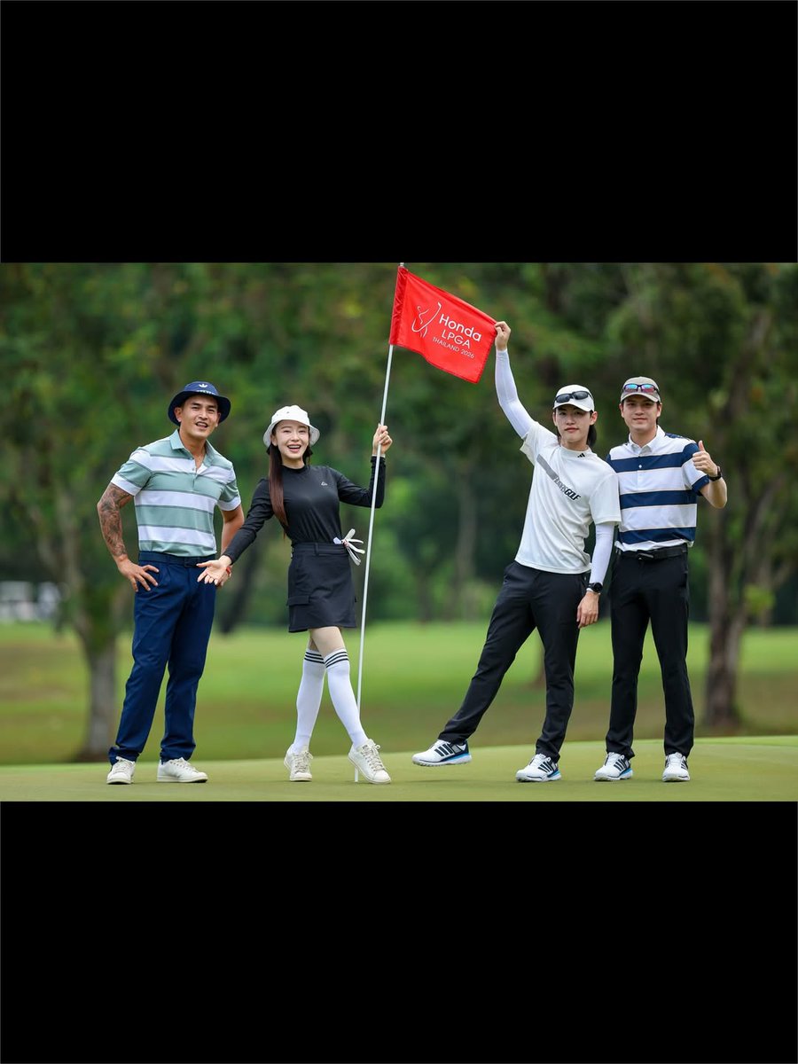 ppromx_official's tweet photo. (📮) 🏌️ #adidasgolfthailand #adidasgolf
#adipower
#adidasgolfclassictournament
// โปรน้องพร้อมอย่างเท่ ได้ครูดีอย่างโปรพี่มาร์คสอนอย่างใกล้ชิดแน่ ๆ 👉🏻👈🏻💜🤍
🆙IG post • ppromxx_
🗓️28 FEB 2026
🔗https://t.co/K2wQI3Vt18
@marcmc_mc @ppromxx_
#marcmc #ppromxx_
#มังคุดของพร้อม https://t.co/99nVUXaY26