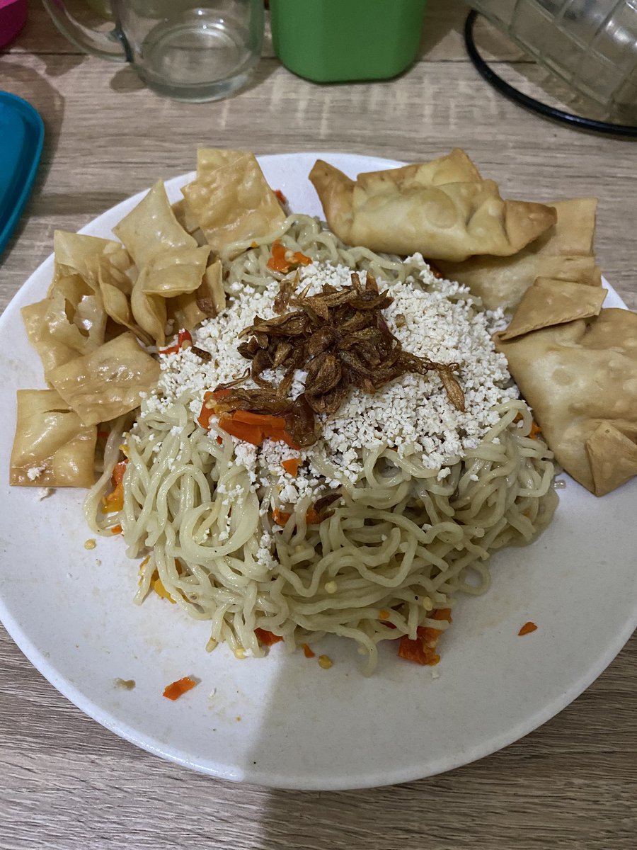 Coba ngide bikin gacoan di rumah, enak sih tapi mending beli deh🫠