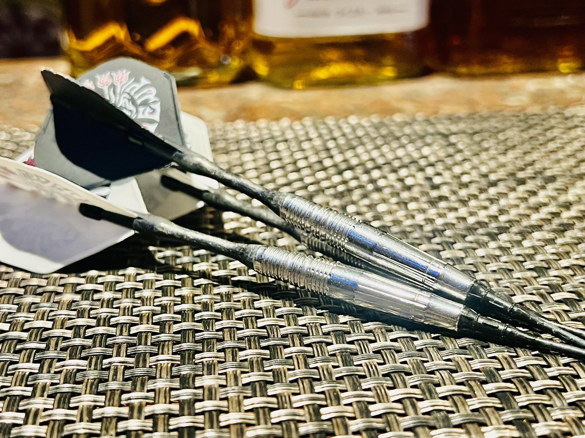 christina_darts's tweet photo. JOKER DRIVERのバレルって
使い込んでてもずっとピカピカなんだよなぁ✨
バレル洗浄もこまめにしてるのはあるけど！
指への吸い付きが気持ちいい🎯

@jokerdriverOA https://t.co/490cCKomXo