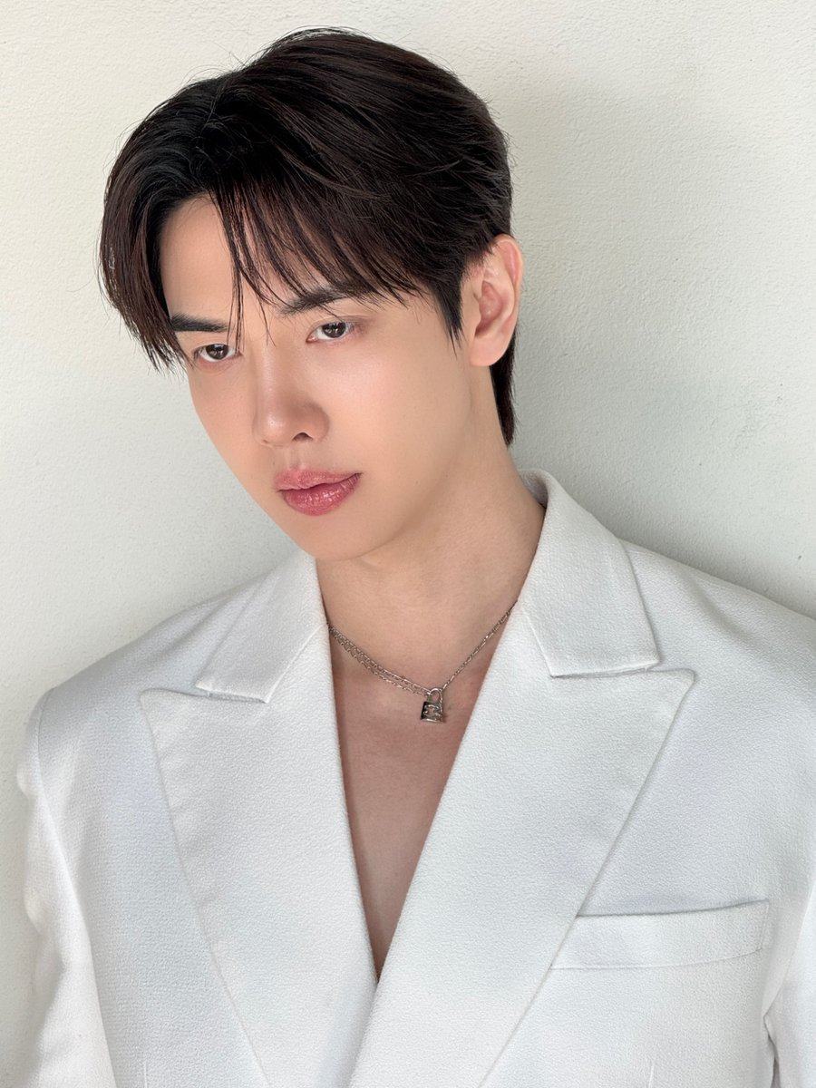 มาเดี่ยวยังไงให้เหมือนมาคู่

MAXKY TOPS LOOKS

#DaengGiMeoRixMaxky
#แทงกีโมรีxแม็กกี้
#DaengGiMeoRixMaxkyxTops