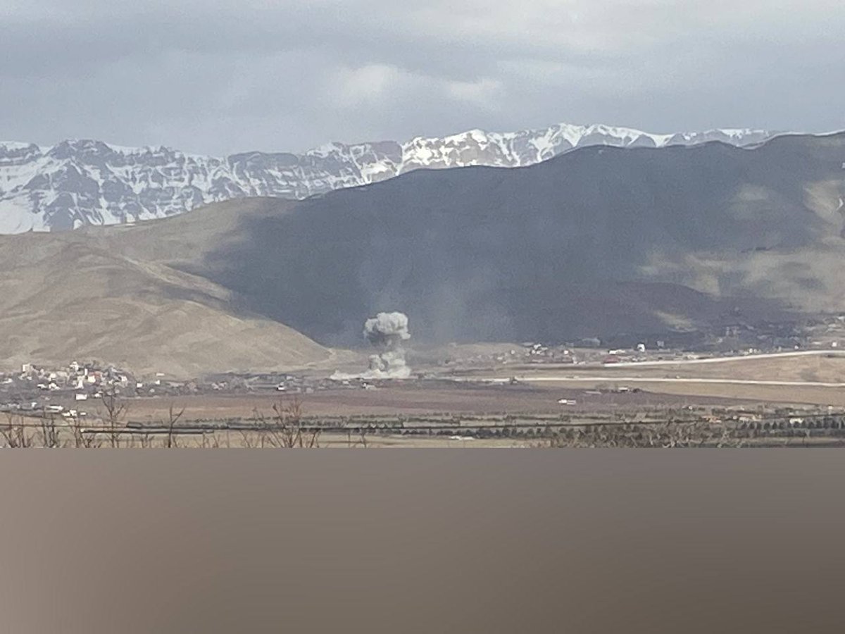 RadarAustral_'s tweet photo. 🇮🇱🇺🇸🇮🇷| Destrucción del cuartel general del CGRI "Heider Karrar" en Damavand, Teherán https://t.co/Aj2kDT05FU