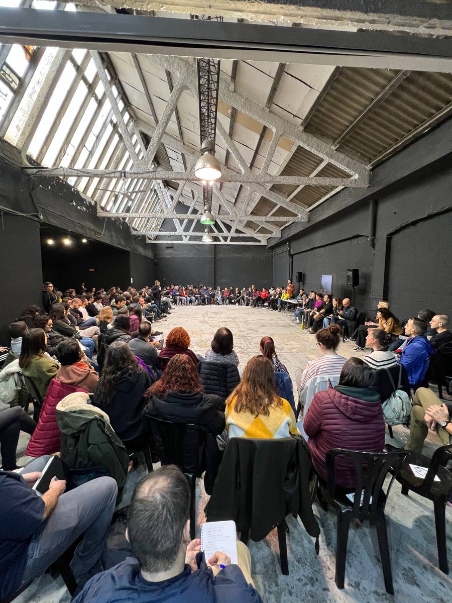 AssembleaLH's tweet photo. Comencem l'assemblea de Consorci, Barcelonès i Baix Llobregat 🔥🔥🔥

 Organitzant-nos per a la vaga! https://t.co/DiktIgvl1j