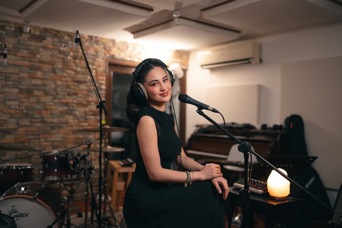 a sad song is coming out soon 😬 

03.13.26

instagram.com/p/DVS6_nnkdgS/…
#KungIkawAyBibitawByJULIE
#JulieAnneSanJose | <a href="/MyJaps/">JULIE ANNE SAN JOSE</a>