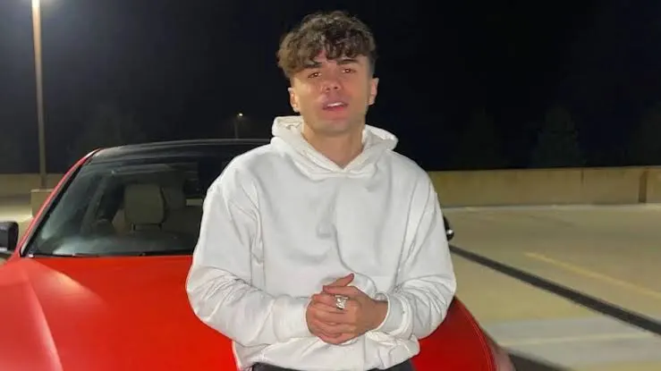 GetClipped tweet media