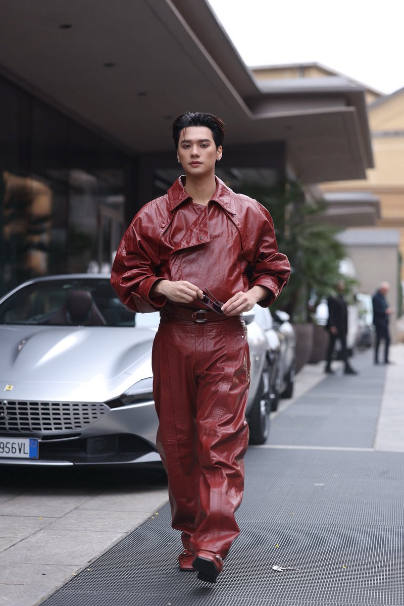 DomundiTV's tweet photo. Witnessing the fusion of high-performance engineering and high-fashion artistry, @harit_keng is ready to make his mark at the FERRARI MILAN FASHION WEEK 2026.

KENG WITH FERRARI FW26
#FERRARIXKENGHARIT
#KENGHARITWITHFERRARI
@ferraristore #FerrariFW26
#Ferrari #MFW26 https://t.co/l9GelFsY9T