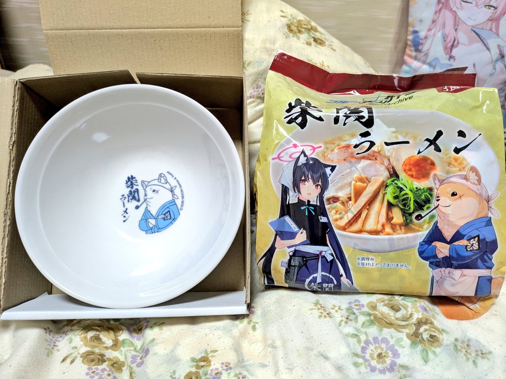 ブルアカ戦利品その2 秋葉原のローソン寄ったら柴関ラーメンと柴大将の