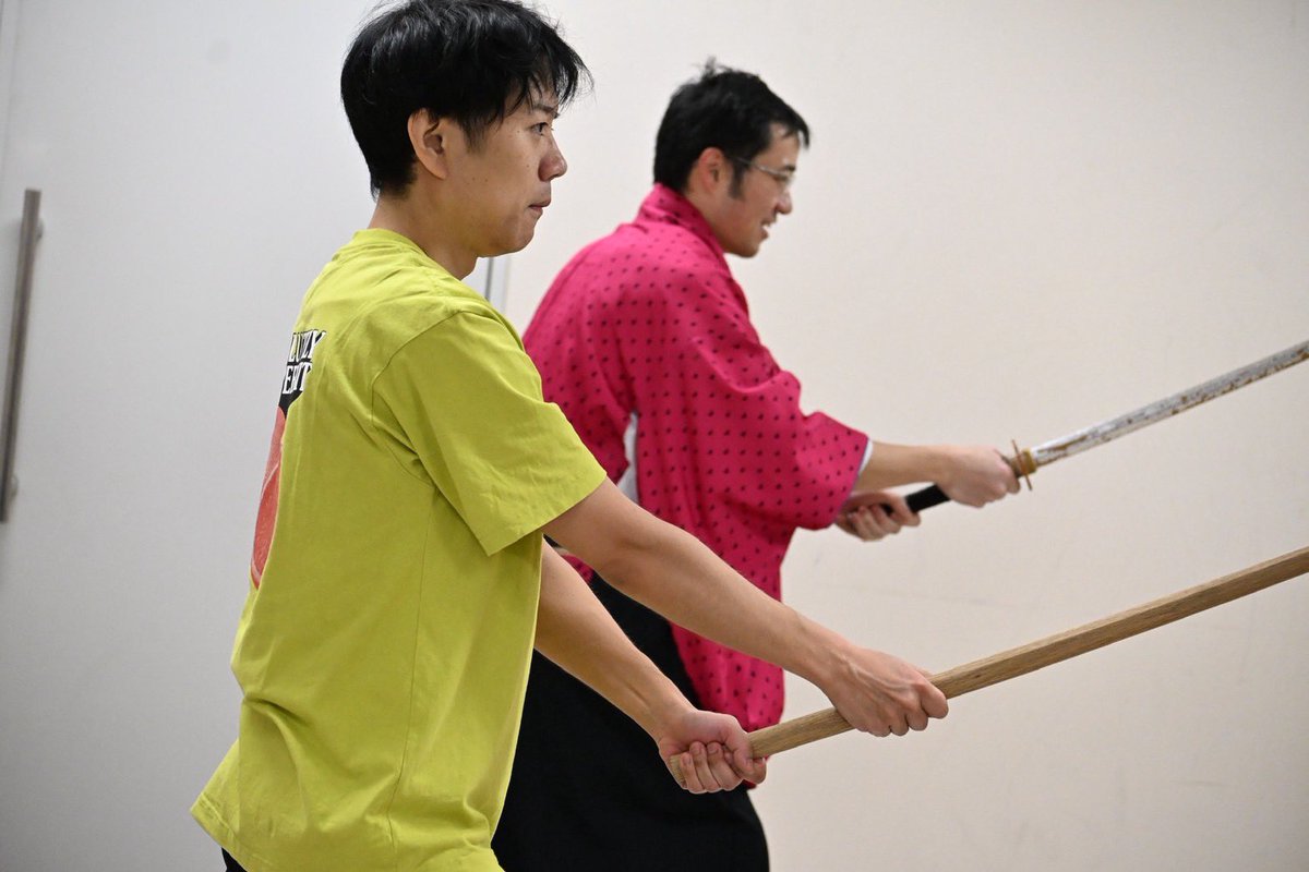 【月刊稽古場レポート】
2月のテーマは「闘志」

刀を握っている時だけが闘いではない。それが #太刀華祭 の稽古だなとレポ担当は思います
高い目標、ハイレベルな技、乗り越えたい過去の自分…様々な相手を前に闘う顔は最高にかっこよく、座組のエネルギーになっていきます。
燃え上がれ、闘志の炎!!