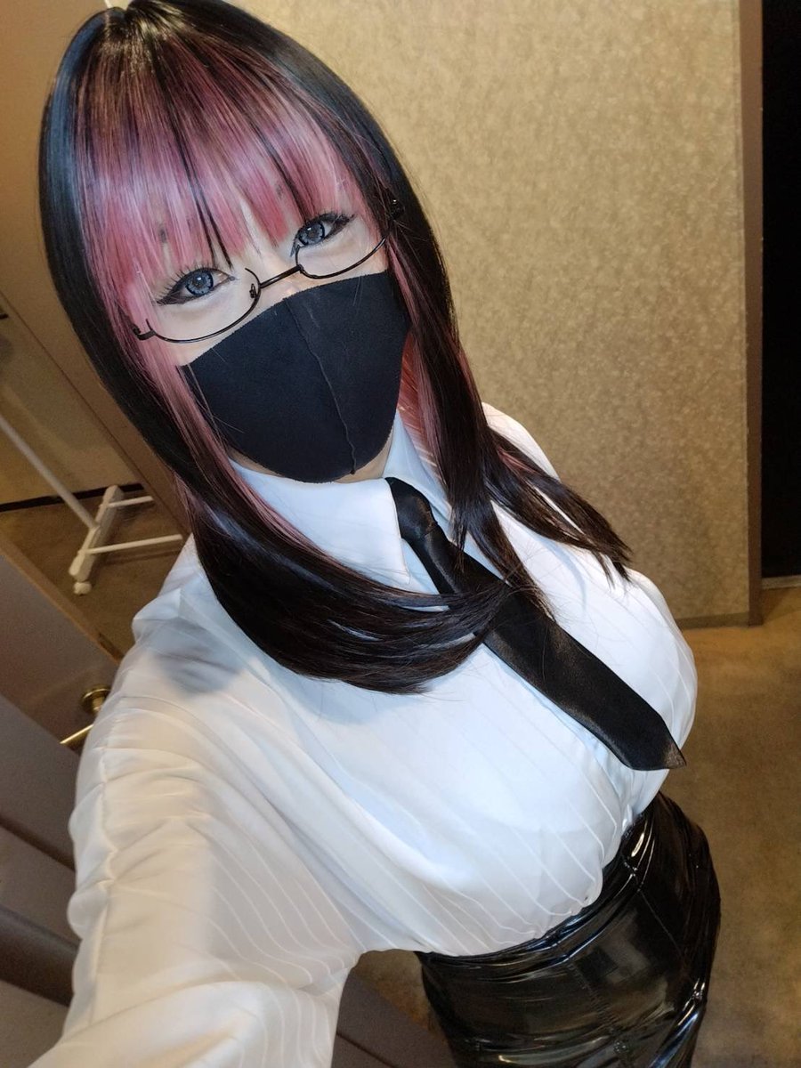 FUNFUNyokohama's tweet image. 2月28日(土)FUNFUNオープンしました🥳

本日は、まどかちゃん@m_a_d_o555
ちーちゃん@chirochiro_rin です❣️

夜に、ゆあはFUNFUNに行きまーす🥰

本日もよろしくお願いします😉
お待ちしております🙇‍♀️

#FUNFUN
#横浜女装BAR