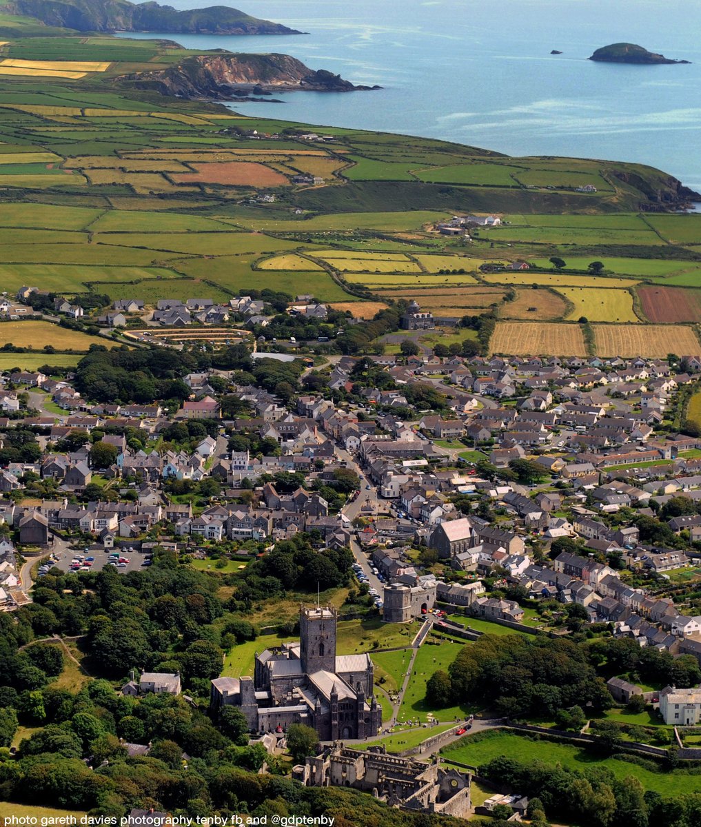 Gareth Davies Photography Tenby tweet media