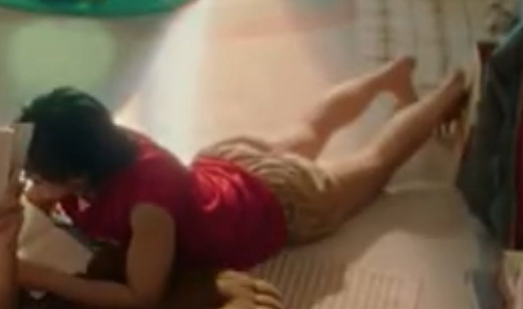 Hmmm gmna yh cara bilangnya....

OFFICIAL TRAILER LYT

 #LoveYouTeacherSeries