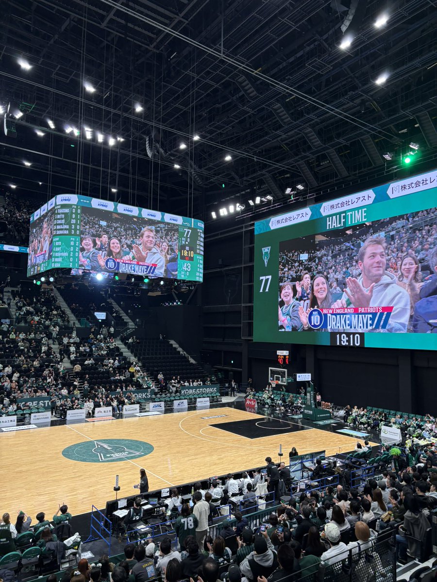 cle_cargo2019's tweet photo. 神戸にドレイク・メイ来てる！ https://t.co/TIy20hACgP