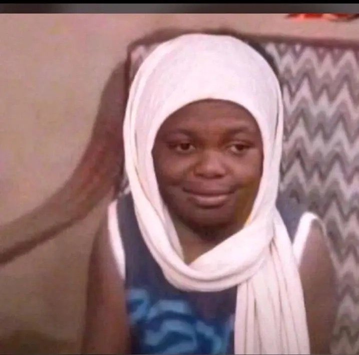 You  wey never built your own house dey fun successful man🤣🤣