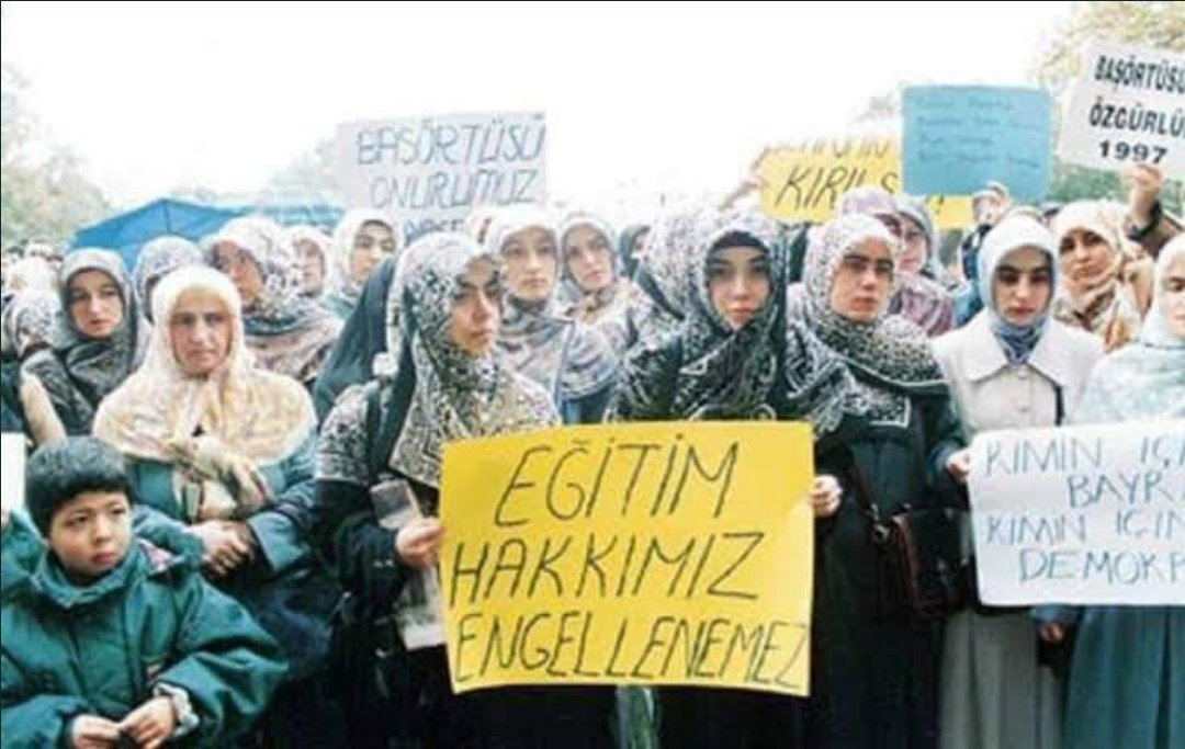 ninjadiyebiri's tweet photo. başörtü kimliğim,onurumdur benim https://t.co/uAdHMzKssC