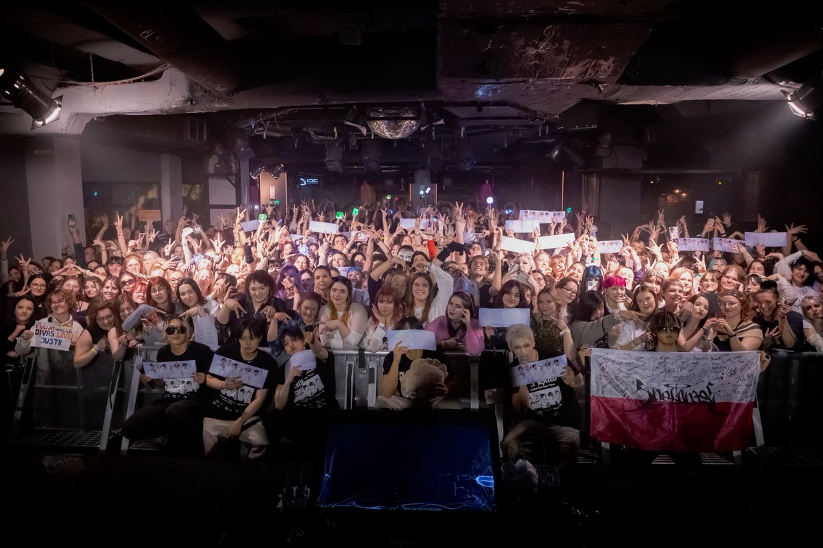 JUSTB_Official's tweet photo. [#JUSTB_BY] 📸 260227
<Aqua Halo> - JUSTB Europe Tour 2026
📍Warsaw

#JUSTB #저스트비 #POLAND #Warsaw https://t.co/4oK5BZDBU2