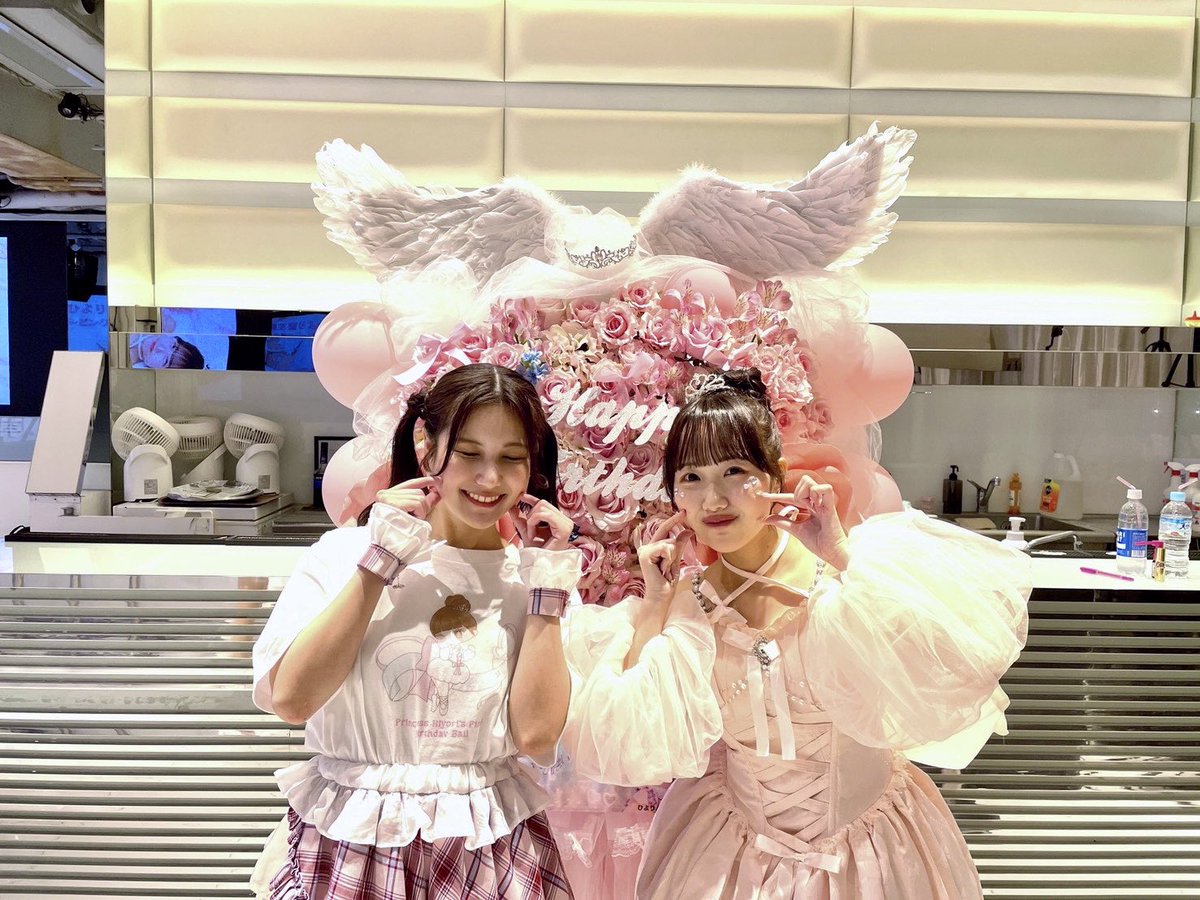 nene1014Happy's tweet photo. ひよりんお誕生日おめでとう🎀
みんなのひより愛をいっぱい感じられた
最高の生誕だったわね🎂

出演させてくれてありがとう😊
これからも仲良くしてね〜🫶🏻 https://t.co/3H8kIqzCRo