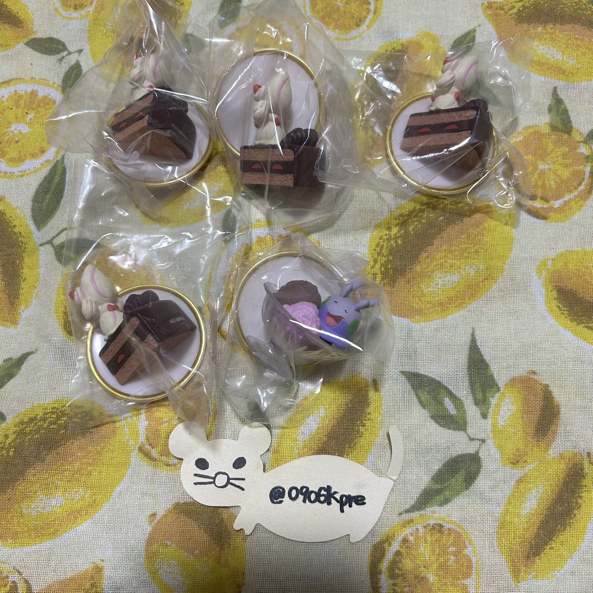 かほこ tweet media