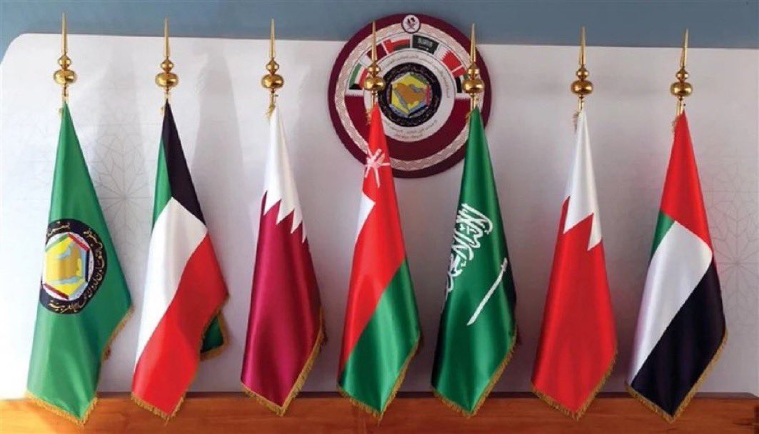 اللهم احفظ الكويت و أميرها و شعبها و دول الخليج، وأدم علينا نعمة الأمن والأمان والاستقرار، واجعل الكويت والخليج كافه آمنةً مطمئنةً،سخاءً رخاءً، وسائر بلاد المسلمين .

🇰🇼🇦🇪🇧🇭🇶🇦🇸🇦🇴🇲