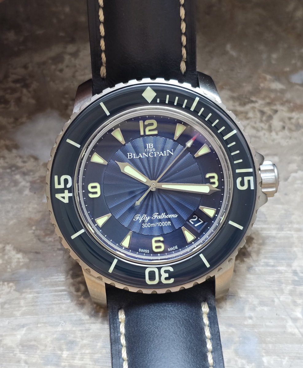 If you like watches, here’s my Instagram account 

instagram.com/pb_on_watches?…