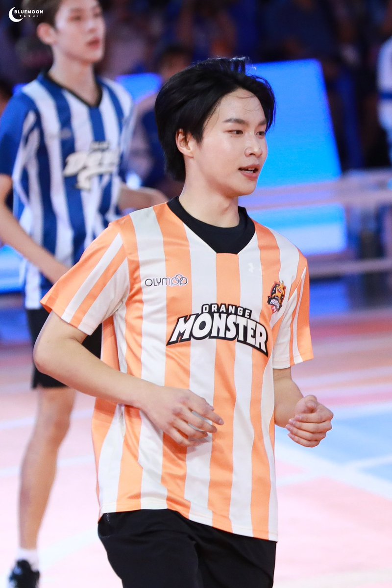 พ่อลูกนักบอลได้เตะทีมเดียวกันแย้ว 👦🏻👶🏻💙💙⚽️⚽️

#KHUNPOL #JUNGT