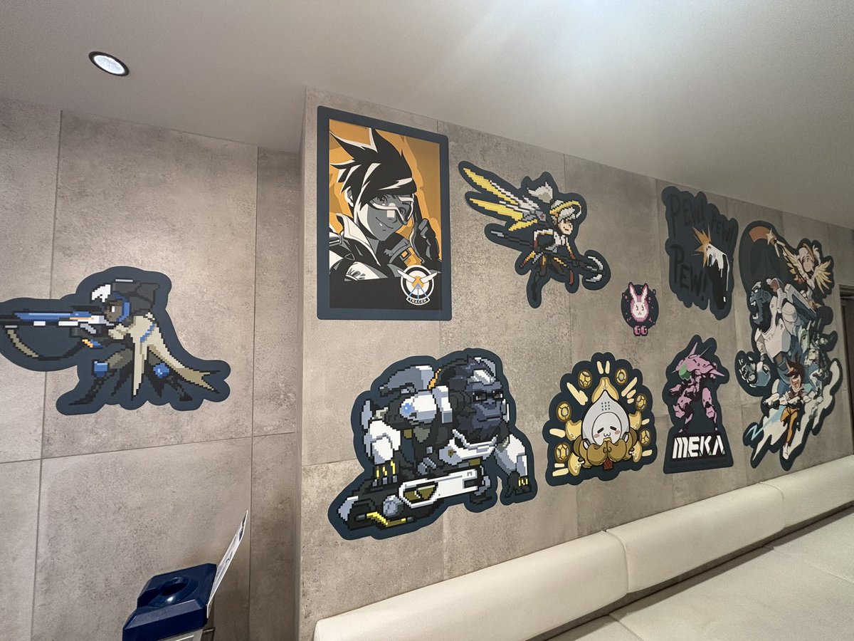 かわいぃぃぃぃ やっとコラボカフェ行ってきました😊✨ なぞにライフ