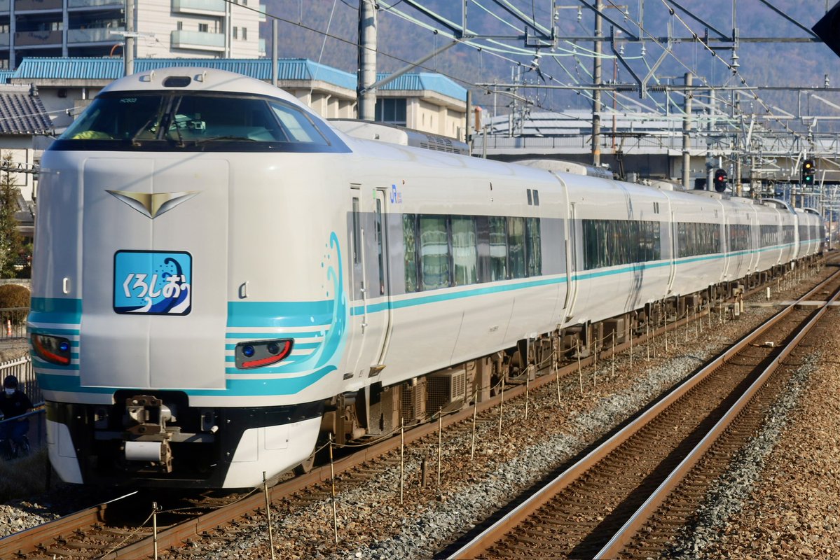 1編成しかない車両の画像を貼れ こんなのどうですか？