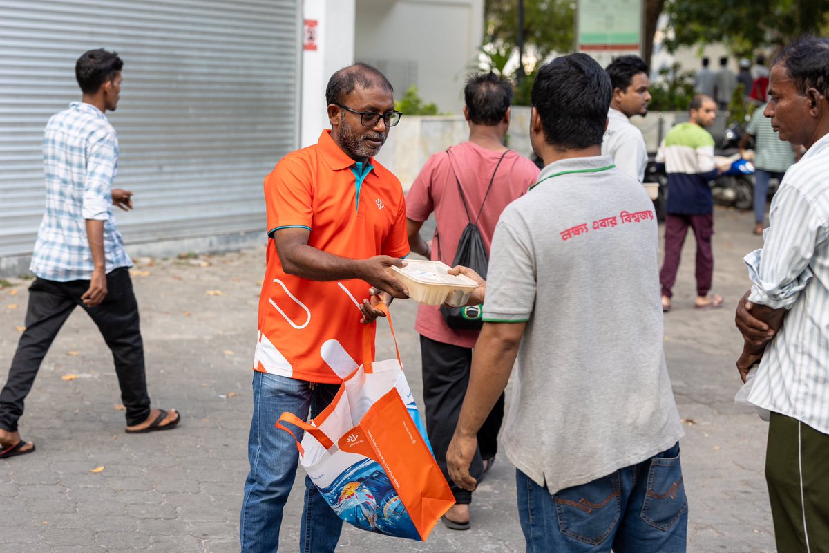 mmwmaldives's tweet photo. Not all connections need a device.
Some are built through compassion.
Some are delivered by hand.
Yesterday, meals reached those far from home — because when we connect with purpose, impact travels further. 🌙
#DonateAMeal #Ramadan2026 #MMWM
@Dhiraagu https://t.co/ip2tfjxyHZ