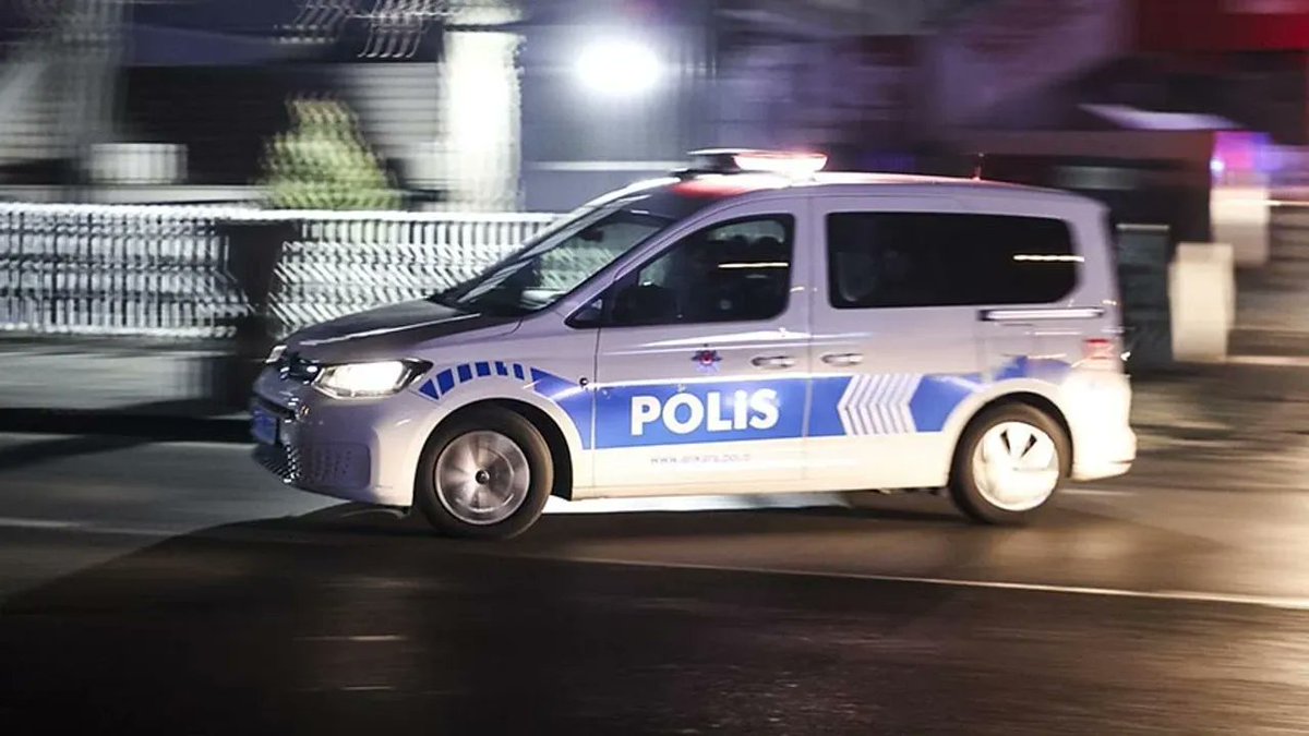 EskHaberler's tweet image. Eskişehir’de Kayıp Gençten Sevindirici Haber eskisehirdenhaberler.com/haber/eskisehi… #Eskişehir #kayıp #kayıp şahıs #Odunpazarı #Şirintepe #bulundu #arama kurtarma #emniyet