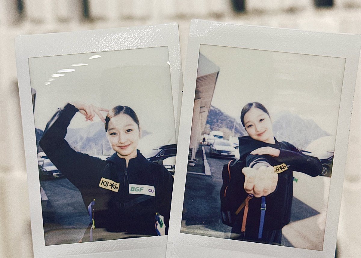 _xxxkkkk_0_0's tweet photo. 고앵이 귀랑 사꿈 엔딩 포즈 해주는 지아🫶🏻♥️ https://t.co/bLR23HeM7u