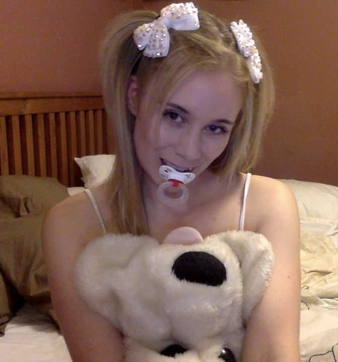 Daily Diapers tweet media