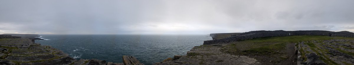 ドゥーン・エンガス
Dún Aonghasa独り占め（当たり前。こんな真冬に誰が来るかっての）