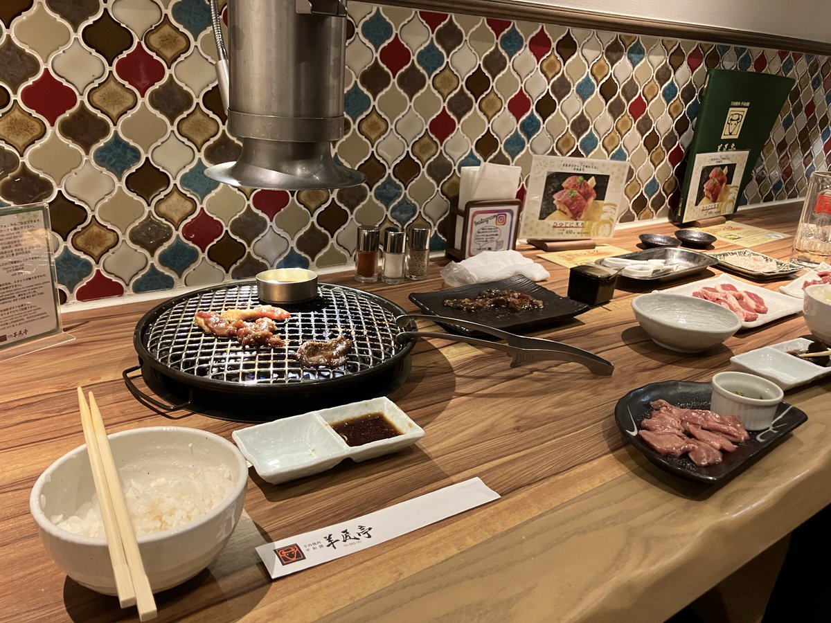 fall418's tweet photo. ライブ見に来たのに飯が美味いぜ！
今日も焼肉や https://t.co/k00J0k4KXR