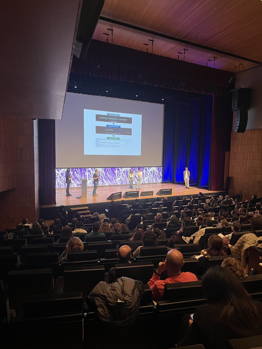 EF_CLASE's tweet photo. @cpmariadeavila #navegandoIAAragon Congreso de IA y Educación en Huesca https://t.co/oqcVghevzm https://t.co/IqKi0MVWDM
