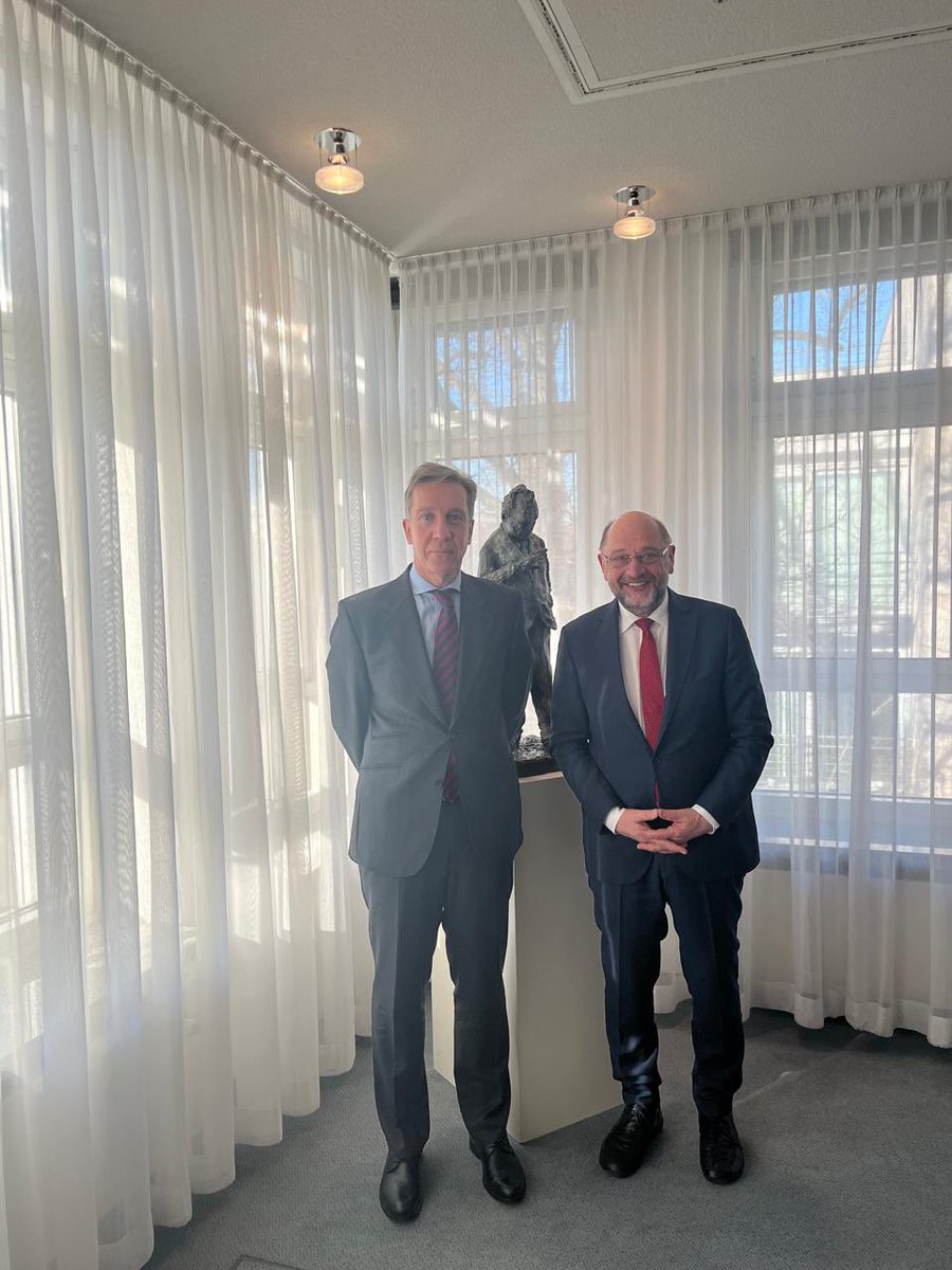 Botschaft von Griechenland in Berlin tweet media