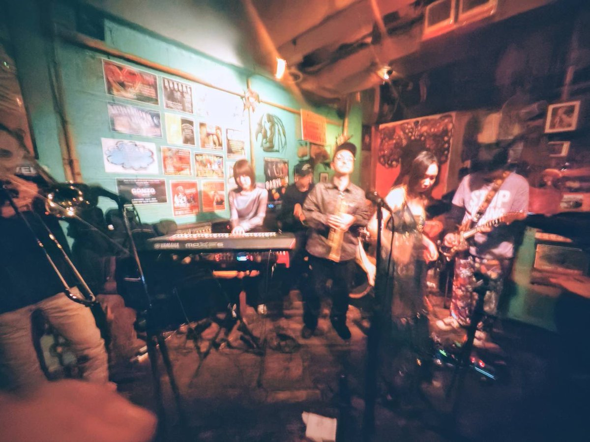 Masstar1963's tweet photo. 2/26@新宿OPEN
TIDELAND初ステージ
スーパー楽しい一夜でした！
皆さまどうもありがとう！

次回は4/26(日)@渋谷ROOTS
さらに新曲など投入してお届けいたします！
お楽しみに！ https://t.co/CtentTcx5H