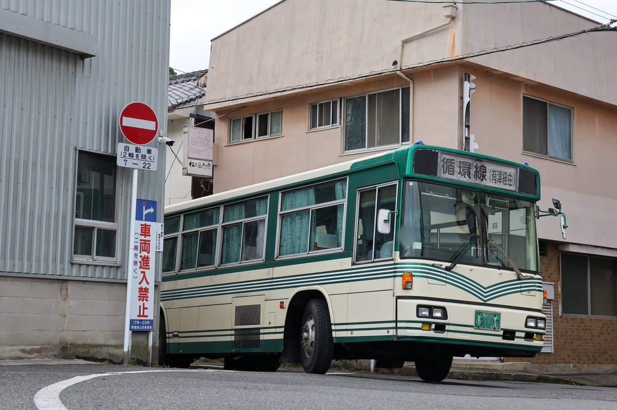 本日は伯方島。瀬戸内海交通のオツな96MCを狙ってきました。 偶然2台