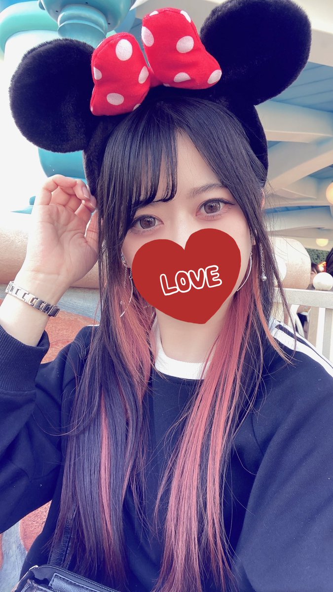 こんばんは🌃 今日は一日ディズニーDAY✨🏰 ミニーちゃん一色で可愛ー