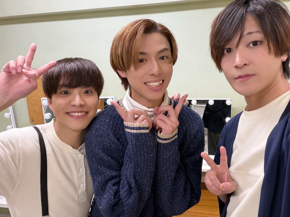 n_iwk0416's tweet photo. #その鉄2026

アフタートークイベント
お邪魔してきました✌️

すげえ作品だった！！
同年代チームと撮った
かっこよかった！！

おれも負けてられるかって思いました！！ https://t.co/q11g5FqUpX