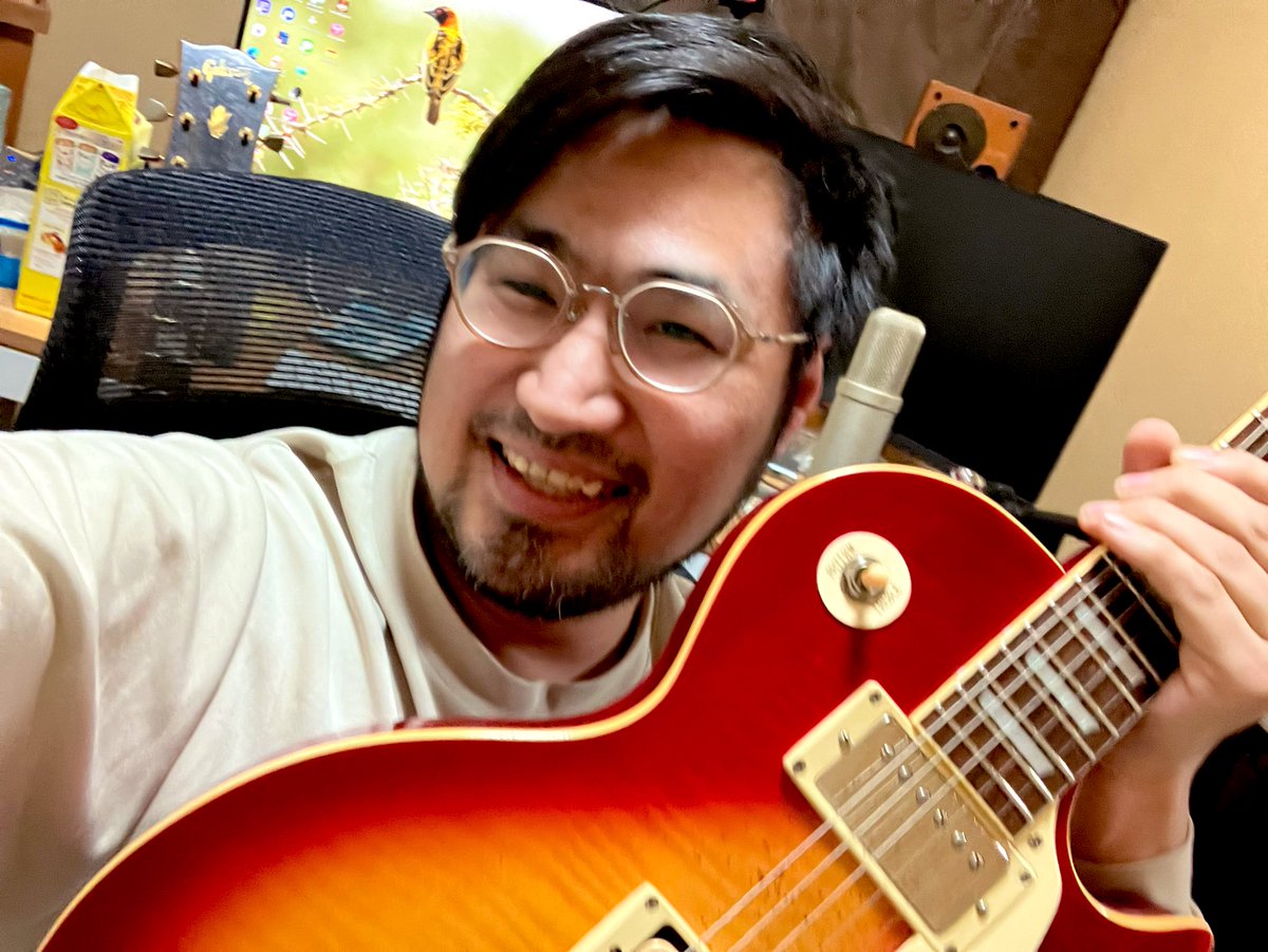 【朗報】4月から音楽活動に一本化・完全復帰します！

以下の3つを軸に動いていきます。

① ギター教室の再開（オンラインも！） 
② 新ファンクラブの立ち上げ（自作システムで準備中） 
③ 新作CDの制作

先日のライブでの時間はとても良く、また熱を貰いました。 

改めてよろしくお願いします！