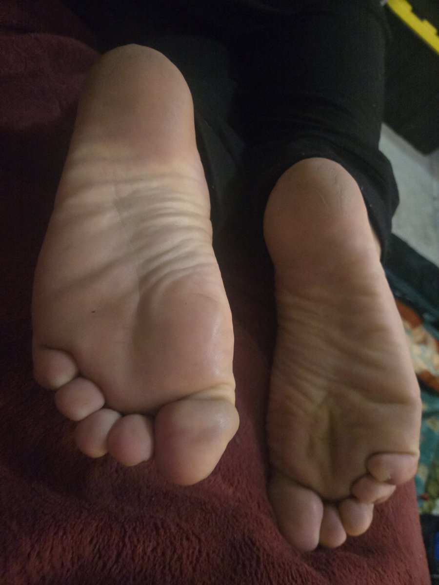 Bubble Toes tweet media