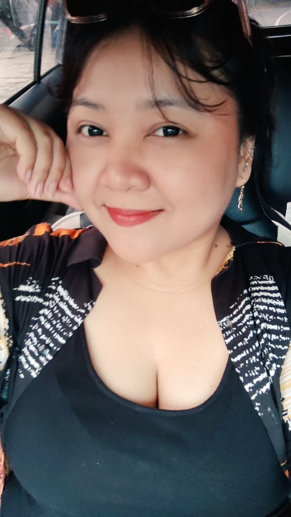 Pap ke brondongku
Responnya, "kaya gede sebelah ya?" 
Anjing.