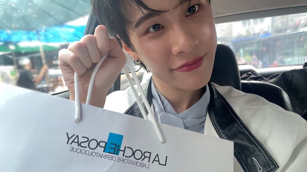 ขอบคุณทุกคนที่มาหานะค้าบบ ร้อนๆกันมั้ยย

#larocheposayth 
#no1acnehealingsolution 
#titleprt