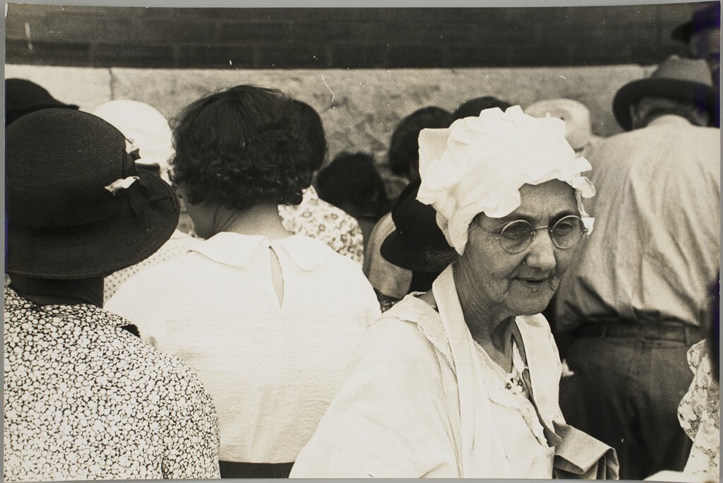 Untitled (relief station, Urbana, Ohio)