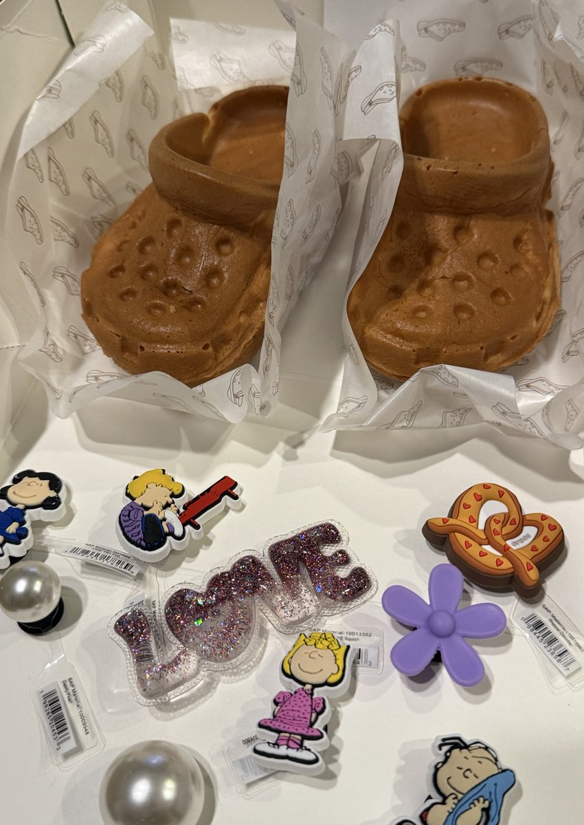 crocsJP クロックスパン🥐 かわいいദ്ദി (៸›ᴗ‹ )♡ ̖́-