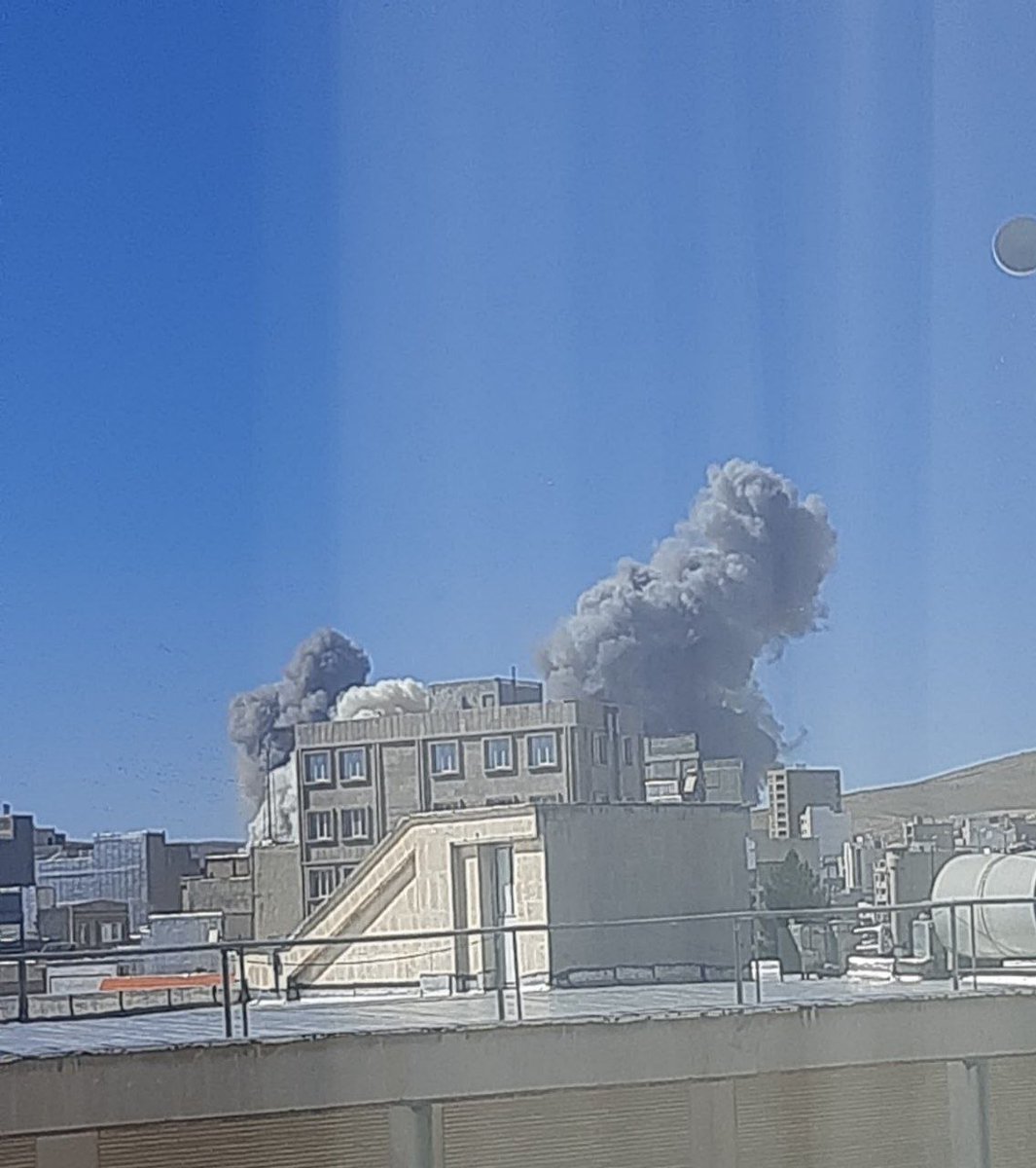 hey_itsmyturn's tweet photo. Airstrike on IRGC base in Kermanshah, #Iran https://t.co/xI6onygeQi