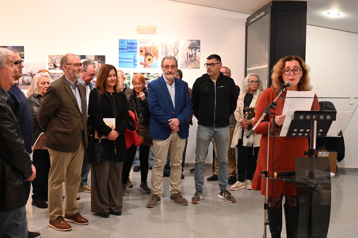 ElCampelloAyto's tweet photo. 📸La exposición fotográfica “Donde el mar hace pueblo”, capta la esencia misma de El Campello con la visión de 26 artistas #AFEC @dorian_gomis @JuanjoBerenguer Lee AQUÍ https://t.co/y6zat3hqAq https://t.co/LAXXV28rJg