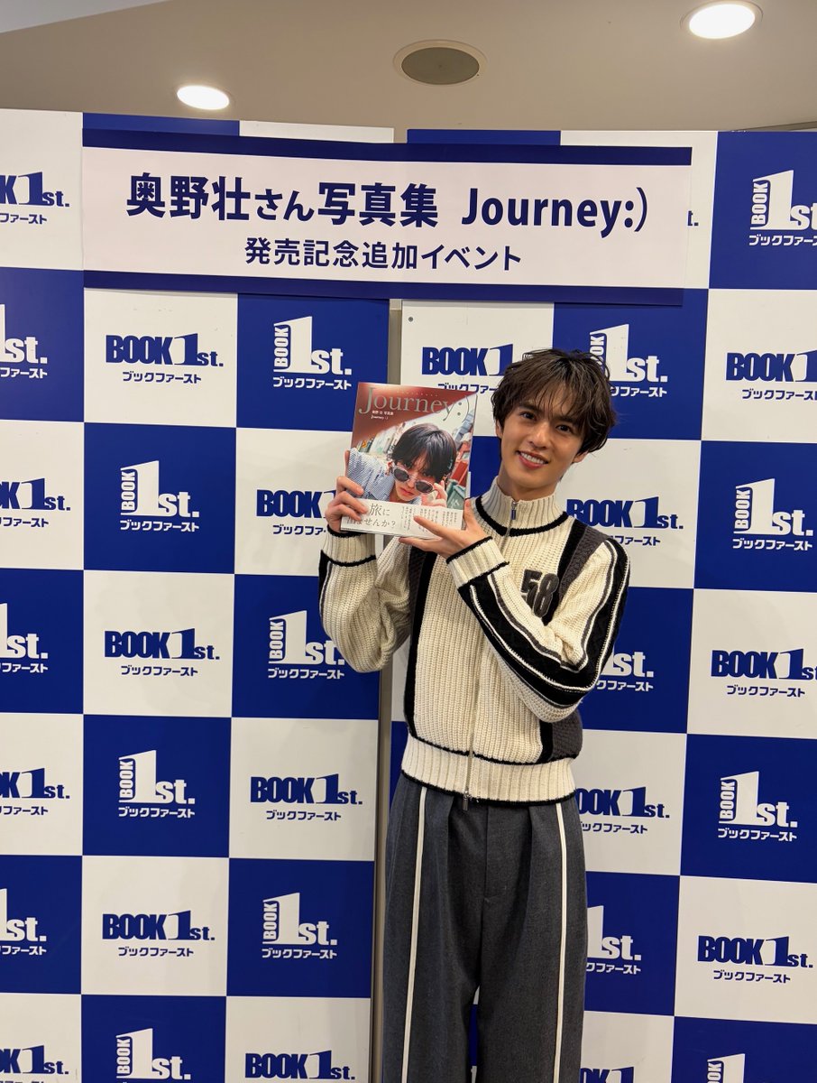 ブックファースト新宿店 tweet media