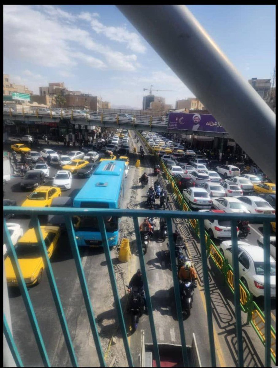deviumcoin's tweet image. ⚡️Residents of Tehran 🇮🇷 are fleeing the city en masse, — media reports. 🏃‍♂️🏃‍♀️💨

#Tehran #Iran #Evacuation #BreakingNews