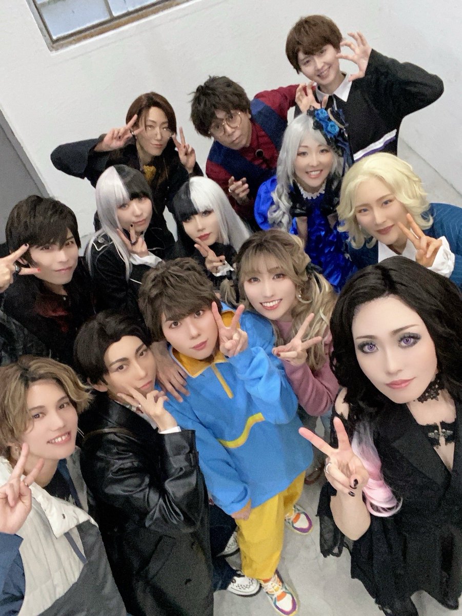 1mari_0629's tweet photo. ⚠️cosplay⚠️
やりたすぎた！併せ！できた！！！！
🍇 @mkcs01 
🍫 @satori0707 
🍮 @air_u_airu
🎀🩷 @key_y_y
👓🍪 @ryo_trip
😈 @Krihito_

👅❤️ @akiaki10932 
🦑🩷 @1mari_0629
🐍🧡@k_wwwww_n
🐺🤍@tama_xk01o
🐺🩵 @waaajuu

👑💙 @nyoro0413
🌂💙 @psychopoposke

#GABUCHOMP併せ https://t.co/g5x6PQk0WZ