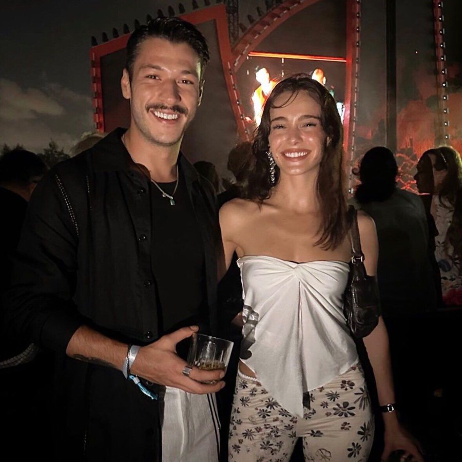 Hafsanur Sancaktutan ile Kubilay Aka’nın ilişkisinin, ihanet şüphesi nedeniyle sona erdiği iddia edildi.

Sancaktutan’ın, sevgilisinin telefonunu 5 gün boyunca gizlice takip ettiği ve bazı mesajlara ulaştığı öne sürüldü.